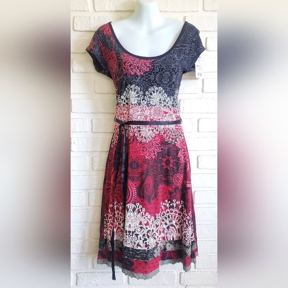NWT Desigual Myrcella Short Sleeve Lace Dress Red, Black Size Medium - Picture 12 of 12
